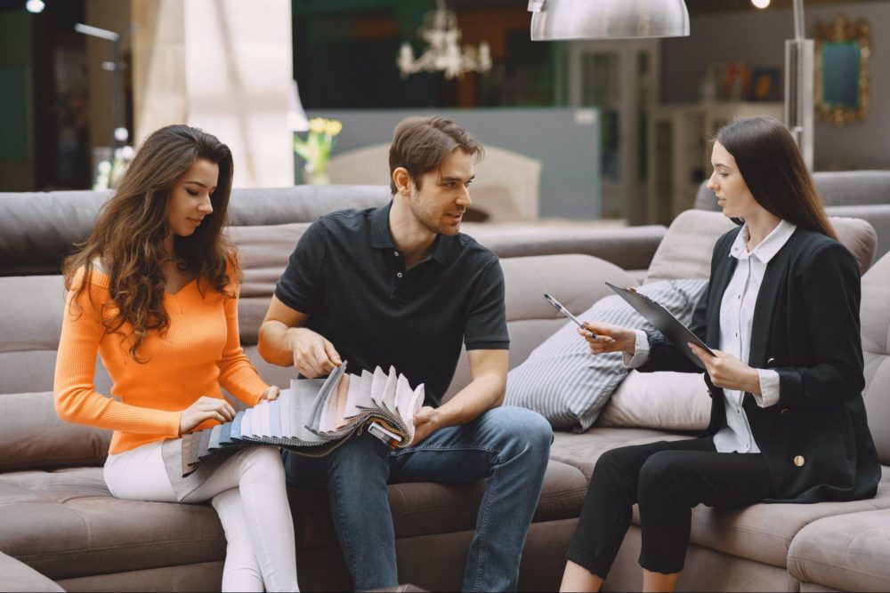 Do you know how to optimally manage multi-channel furniture retail?